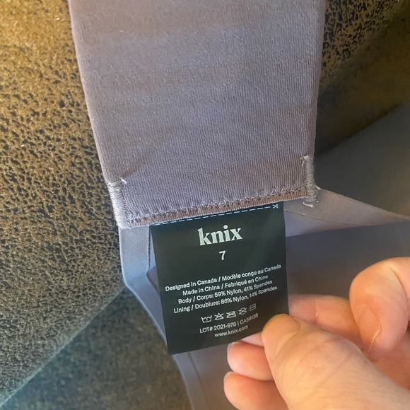 Knix sports bra - Picture 3 of 4